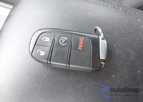 2020 Jeep Grand Cherokee Laredo E 4X4 z USA, uszkodzony, nr VIN 1C4RJFAG4LC292533